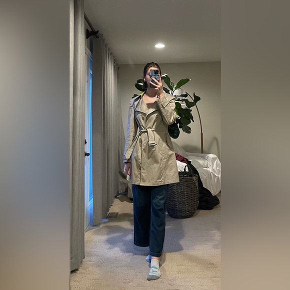 beige trenchcoat made in italy - Picture 1 of 3